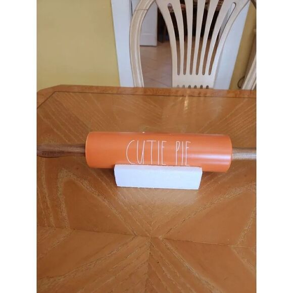 Rae Dunn CUTIE PIE orange rolling pin - Picture 3 of 4